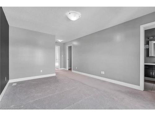 16-60 Arkell Road, Guelph, ON - Indoor Photo Showing Other Room