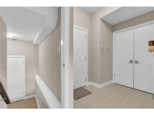 16-60 Arkell Road, Guelph, ON - Indoor Photo Showing Other Room