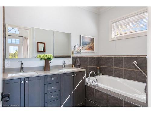 139 Wilson Street, Oakville, ON - Indoor Photo Showing Bathroom