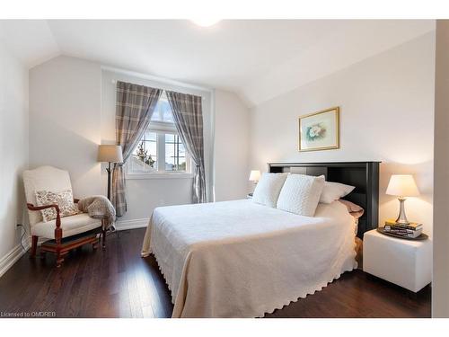 139 Wilson Street, Oakville, ON - Indoor Photo Showing Bedroom