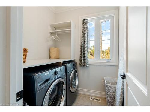 139 Wilson Street, Oakville, ON - Indoor Photo Showing Laundry Room