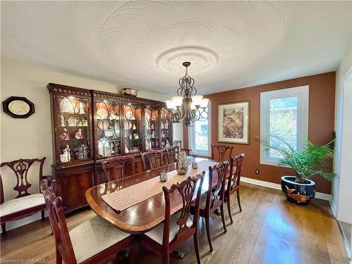 184 Dundas Street E, Waterdown, ON - Indoor Photo Showing Dining Room