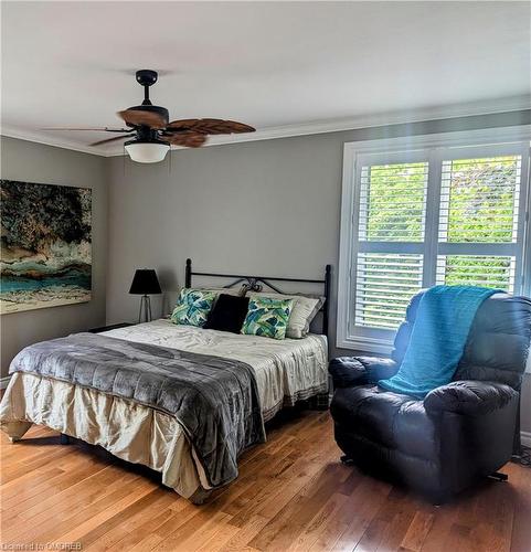 184 Dundas Street E, Waterdown, ON - Indoor Photo Showing Bedroom