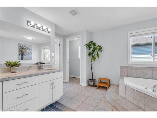 12 Zecca Drive, Guelph, ON - Indoor Photo Showing Bathroom