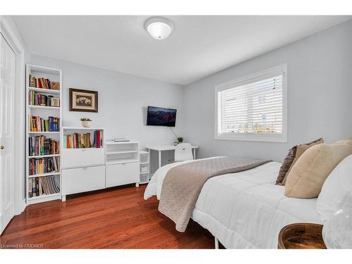 12 Zecca Drive, Guelph, ON - Indoor Photo Showing Bedroom