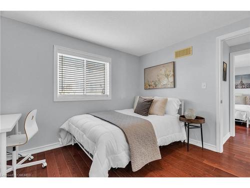 12 Zecca Drive, Guelph, ON - Indoor Photo Showing Bedroom