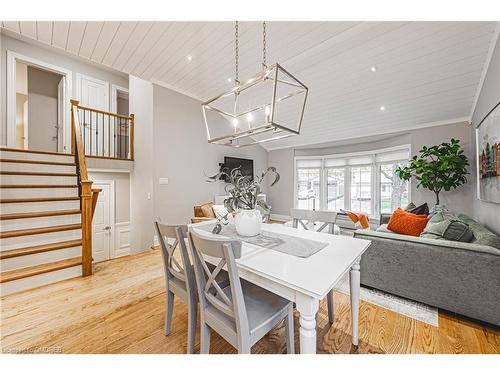 665 Montego Crescent, Burlington, ON - Indoor Photo Showing Dining Room