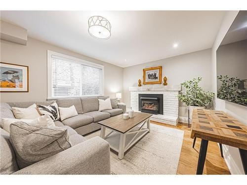 665 Montego Crescent, Burlington, ON - Indoor Photo Showing Living Room With Fireplace