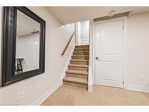 665 Montego Crescent, Burlington, ON - Indoor Photo Showing Other Room