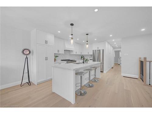 675 Woodview Road, Burlington, ON - Indoor Photo Showing Kitchen