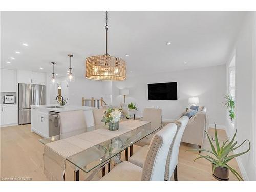 675 Woodview Road, Burlington, ON - Indoor Photo Showing Dining Room