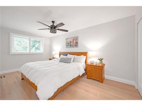 675 Woodview Road, Burlington, ON - Indoor Photo Showing Bedroom