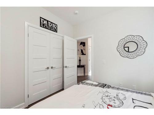 10 Campbell Street Street, Thorold, ON - Indoor Photo Showing Bedroom