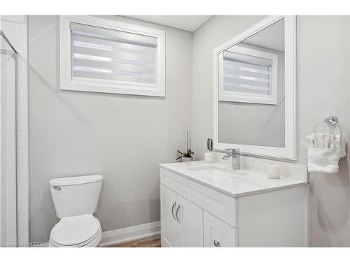 10 Campbell Street Street, Thorold, ON - Indoor Photo Showing Bathroom