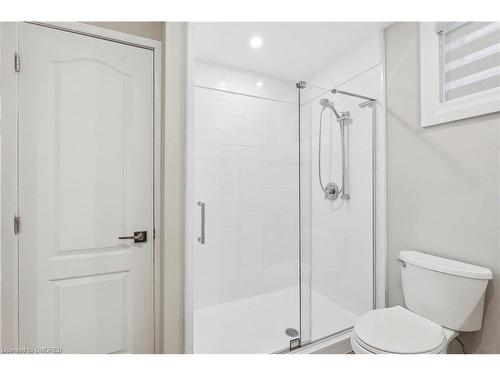 10 Campbell Street Street, Thorold, ON - Indoor Photo Showing Bathroom