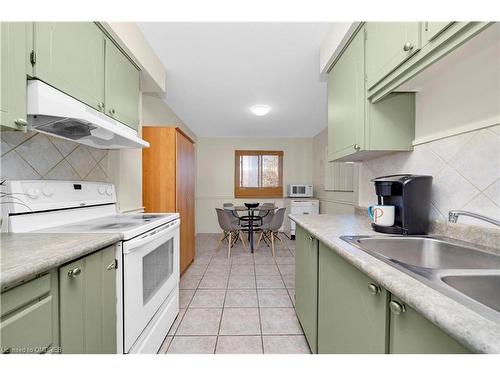 26-59 Maple Avenue, Georgetown, ON - Indoor Photo Showing Kitchen