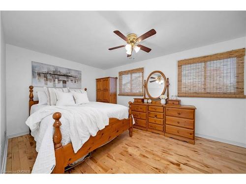 26-59 Maple Avenue, Georgetown, ON - Indoor Photo Showing Bedroom