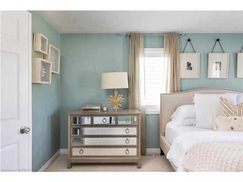 2037 Trawden Way, Oakville, ON - Indoor Photo Showing Bedroom