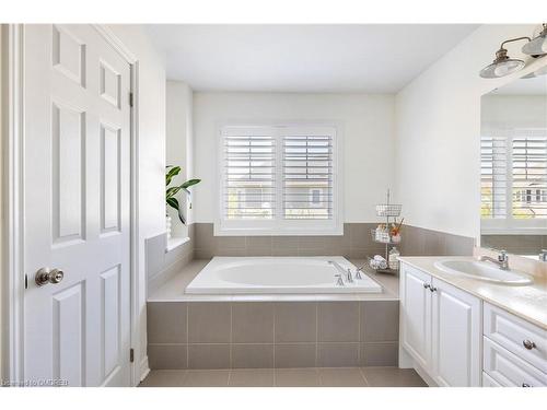 2037 Trawden Way, Oakville, ON - Indoor Photo Showing Bathroom