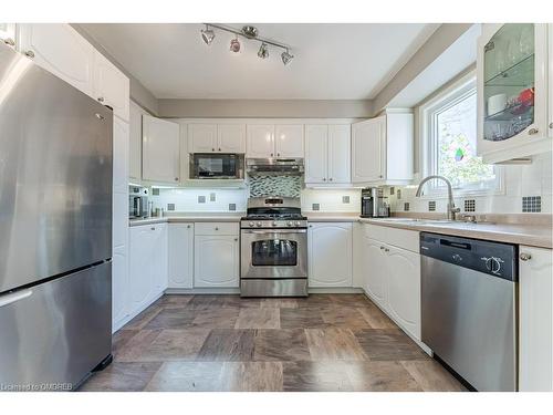 2080 Sixth Line, Oakville, ON - Indoor Photo Showing Kitchen With Stainless Steel Kitchen