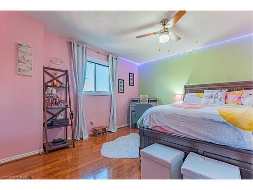 2080 Sixth Line, Oakville, ON - Indoor Photo Showing Bedroom