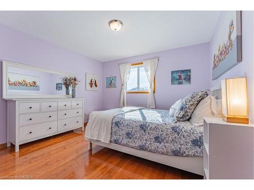 2080 Sixth Line, Oakville, ON - Indoor Photo Showing Bedroom