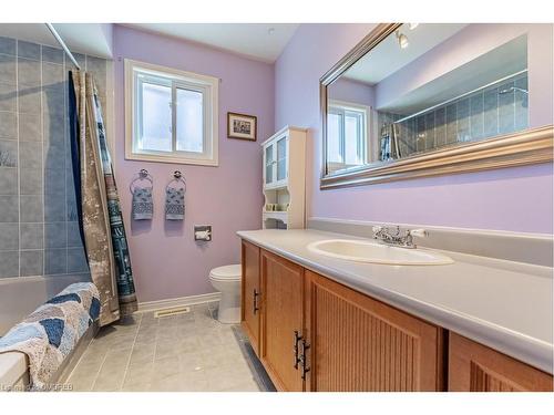 2080 Sixth Line, Oakville, ON - Indoor Photo Showing Bathroom