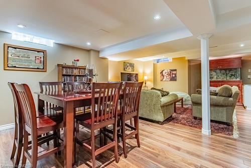 2080 Sixth Line, Oakville, ON - Indoor Photo Showing Dining Room