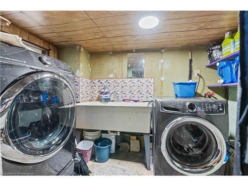 47 Barnesdale Avenue N, Hamilton, ON - Indoor Photo Showing Laundry Room