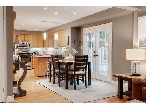 400 Claremont Crescent, Oakville, ON - Indoor Photo Showing Dining Room