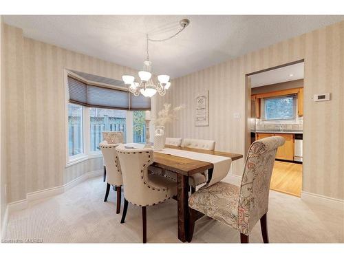 400 Claremont Crescent, Oakville, ON - Indoor Photo Showing Dining Room