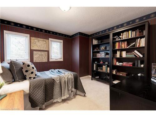 400 Claremont Crescent, Oakville, ON - Indoor Photo Showing Bedroom