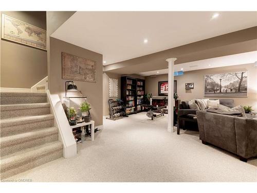 400 Claremont Crescent, Oakville, ON - Indoor