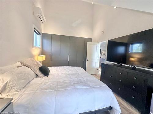 796363 Grey 19 Road, The Blue Mountains, ON - Indoor Photo Showing Bedroom