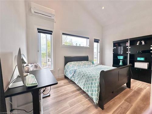 796363 Grey 19 Road, The Blue Mountains, ON - Indoor Photo Showing Bedroom