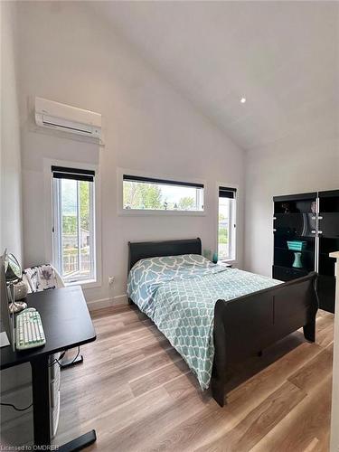 796363 Grey 19 Road, The Blue Mountains, ON - Indoor Photo Showing Bedroom