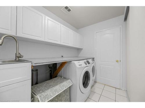 265 River Glen Boulevard, Oakville, ON - Indoor Photo Showing Laundry Room