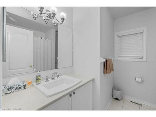 265 River Glen Boulevard, Oakville, ON - Indoor Photo Showing Bathroom