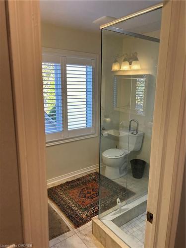 2354 Marine Drive, Oakville, ON - Indoor Photo Showing Bathroom