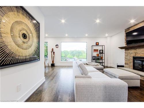 1319 Greeneagle Drive, Oakville, ON - Indoor Photo Showing Living Room With Fireplace