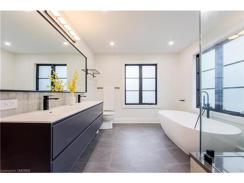 1319 Greeneagle Drive, Oakville, ON - Indoor Photo Showing Bathroom