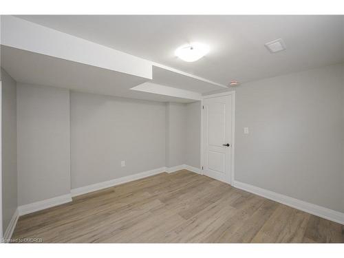 Lower-144 East 44Th Street, Hamilton, ON - Indoor Photo Showing Other Room