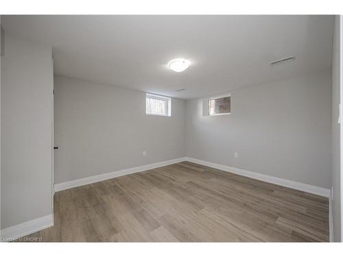 Lower-144 East 44Th Street, Hamilton, ON - Indoor Photo Showing Other Room