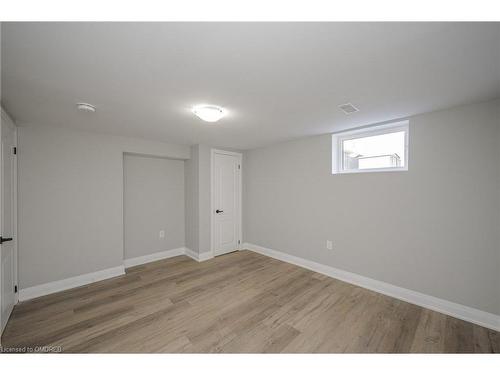 Lower-144 East 44Th Street, Hamilton, ON - Indoor Photo Showing Other Room