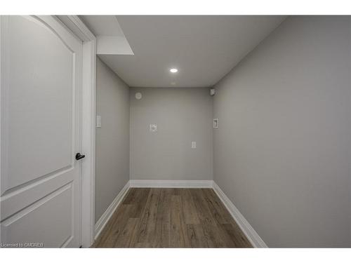 Lower-144 East 44Th Street, Hamilton, ON - Indoor Photo Showing Other Room