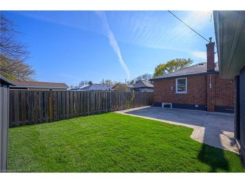 Lower-144 East 44Th Street, Hamilton, ON - Outdoor