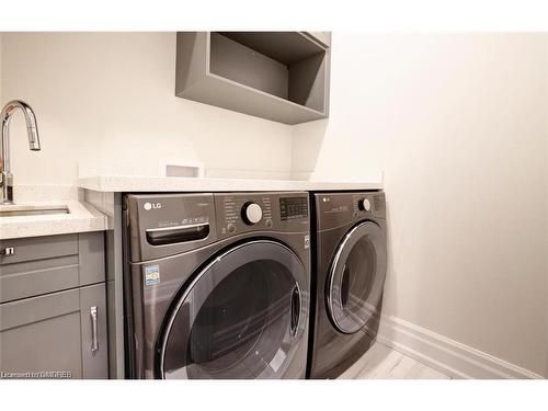 1164 Bridge Road, Oakville, ON - Indoor Photo Showing Laundry Room