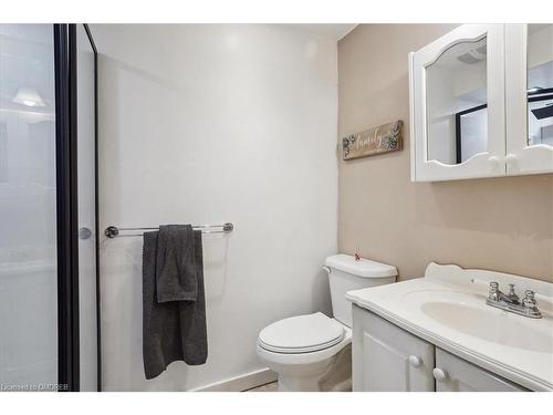 5021 Bunton Crescent, Burlington, ON - Indoor Photo Showing Bathroom