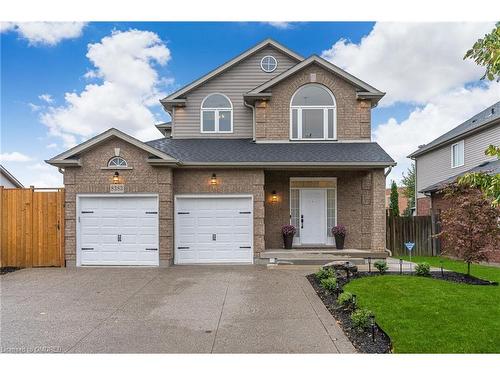 8383 Heikoop Crescent, Niagara Falls, ON - Outdoor With Facade