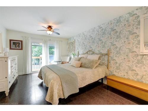 105 Osborne Crescent, Oakville, ON - Indoor Photo Showing Bedroom